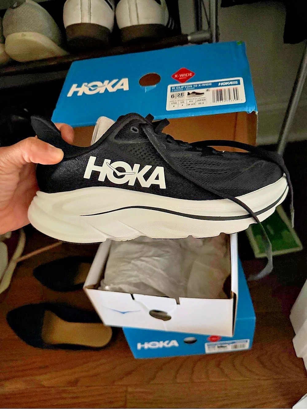 Hoka Clifton 9 Clifton Running Shoes Black & White US 6.5 X-Wide